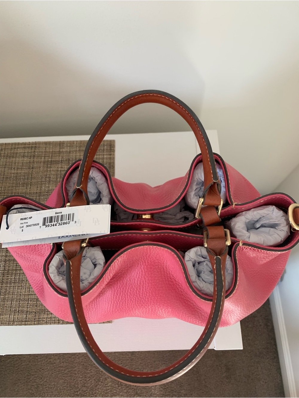 Hot Pink Leather Bucket Bag with Zip Pouch - Picture 2 of 2